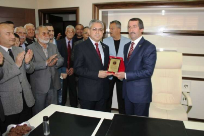 BELEN BELEDİYE BAŞKANI ADNAN VURUCU MAZBATASINI ALDI