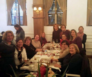 Türk Anneler Derneği burslu öğrencilerine destek oluyor