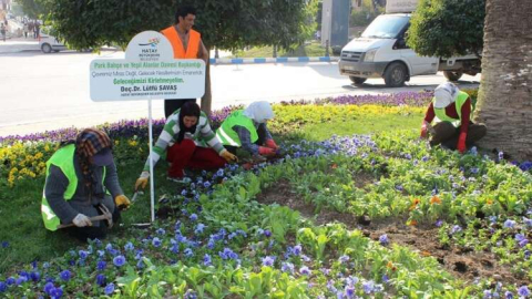 BÜYÜKŞEHİR BELEDİYESİ’NDEN 1.100.000 ADET ÇİÇEK