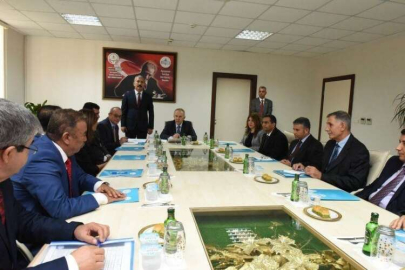 VALİ ATA, İL MÜDÜRLÜĞÜNDE BRİFİNG ALDI