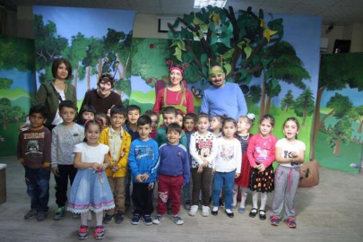 MİNİKLER AĞUSTOS BÖCEĞİ İLE KARINCA’YI ÇOK SEVİYOR