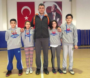 İskenderun Yüzme İhtisas Kulübü Malatya'da Hatay'ı Temsil Edecek