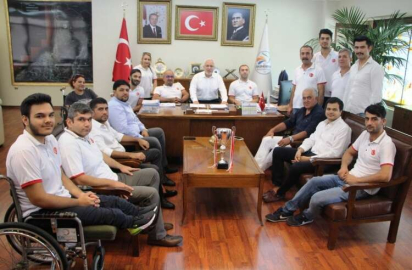 İskenderun Engelliler Spor Kulübünden Başkan Tosyalı’ya Ziyaret