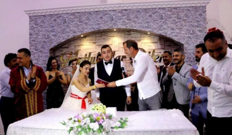 Ünlü Futbolcu Saffet Sancaklı Nikah Şahidi Oldu