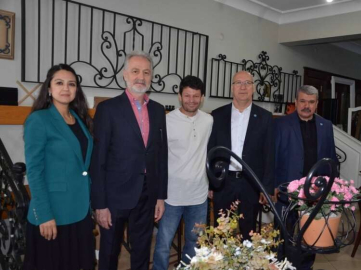 İTSO Yönetimi Demirci Salah Ustayı iş yerinde ziyaret etti