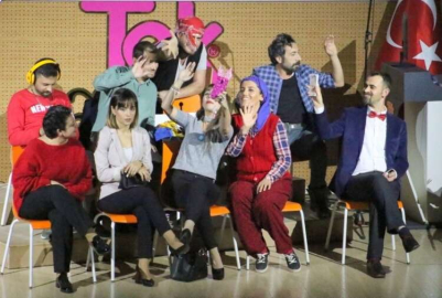 Öğretmenlerden Muhteşem Tiyatro Gösterisi