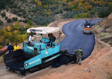 Arkıtça Mahallesi Çamur Deryasından Kurtuldu