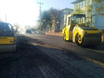 Karağaç Mahallesi’nde Yol Yapım Çalışmaları Devam Ediyor