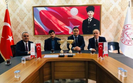 Uğurlu Basketbolcuların Başarısını İlçe Milli Eğitim Müdürü Kutladı