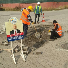 Başkan Tosyalı: Yollar Kaldırımlar Güzel Bir Görünüme Kavuşacak