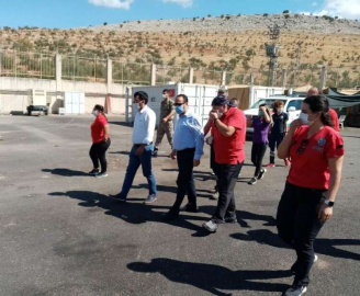 Sınır ötesi görev yapan sağlık personeline moral ziyareti