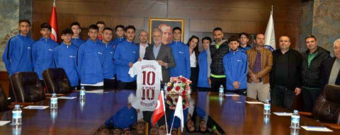 Abdullah Sayek Anadolu Lisesi Futbol Takımından İTSO’ya Ziyaret