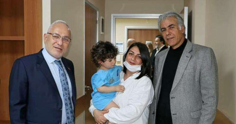 Başkan Tosyalı Minik Nihat Devran Durmuş’un Kirvesi Oldu