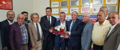  Teksöz: ‘‘Esnaf Ülke Ekonomisinin Can Damarıdır’’