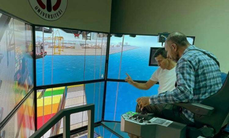 İSTE’de Pratik Simülatör Vinç Eğitimi 