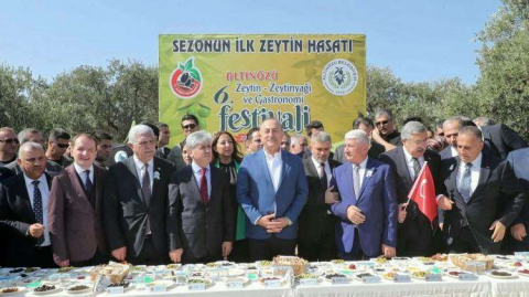 Dışişleri Bakanı Çavuşoğlu, Hatay’da Zeytin Hasadı Törenine katıldı.  