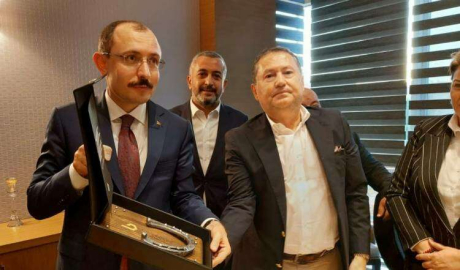 Bakan Muş: Baştuğ’un Çelik İhracatındaki Rolü Çok Önemli