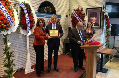 Ayhan Yavuz 5. Kez Türkiye'nin En Başarılı Belediye Başkanı Ödülünü Aldı