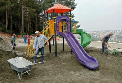 BAŞKAN TOSYALI: İLÇEMİZE YENİ PARKLAR KAZANDIRMAYA DEVAM EDİYORUZ