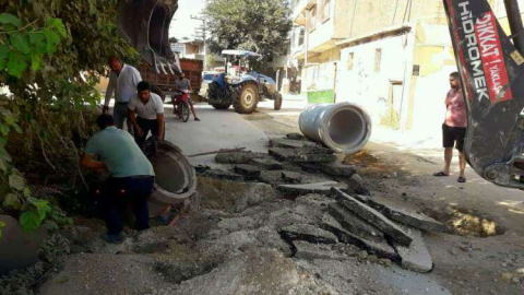 SAMANDAĞ’IN YENİDEN İNŞASI İÇİN HUMMALI ÇALIŞMALAR DEVAM EDİYOR