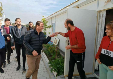 BAŞKAN ERYILMAZ, KONTEYNER KENTLERDE YAŞAYAN VATANDAŞLARI ZİYARET ETTİ
