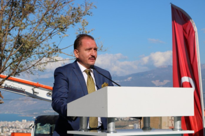 İSTE ÖĞRENCİLERİ BURSLARINI ALMAYA BAŞLADI