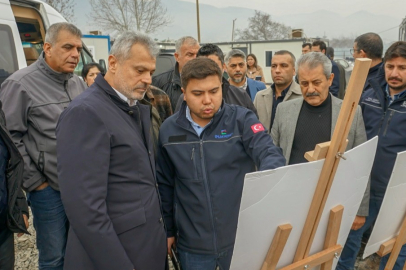 AK PARTİ HBB ADAYI MEHMET ÖNTÜRK, SAHAYA İNDİ