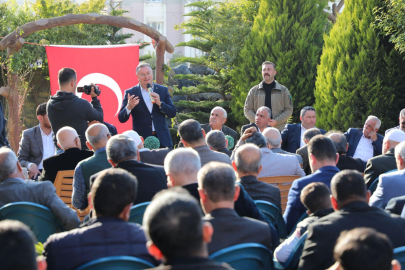 Savaş, Reyhanlı ziyaretlerinde yoğun ilgi ve heyecanla karşılandı.