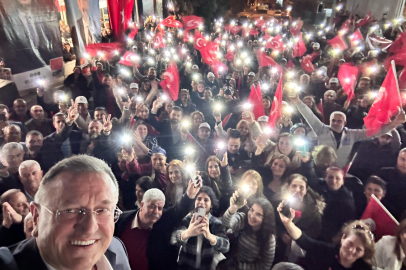 ARSUZ HALKI BAŞKAN SAVAŞ’I BAĞRINA BASTI