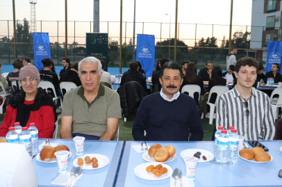 İSKENDERUN GENÇLİK MERKEZİ GELENEKSEL İFTAR PROGRAMIYLA MİSAFİRLERİNİ AĞIRLADI!