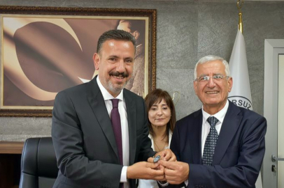 ARSUZ BELEDİYESİ’NDE DEVİR TESLİM GERÇEKLEŞTİ