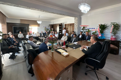 BAŞKAN ÇELİK BİRİM MÜDÜRLERİ İLE İLK TOPLANTISINI YAPTI