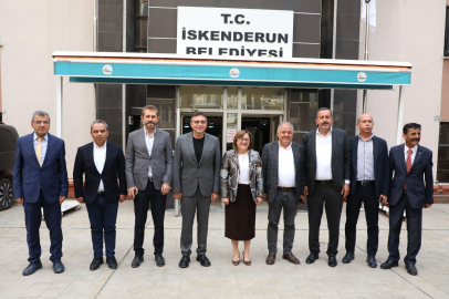 Şahin: İskenderun'un ve Mehmet Dönmez'in yanındayız yakınındayız.