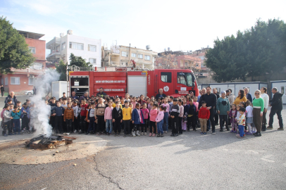 HBB İTFAİYESİ’NDEN MİNİK ÖĞRENCİLERE YANGIN EĞİTİMİ