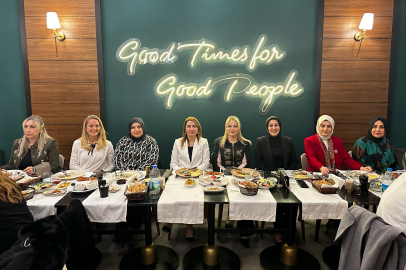 PROTOKOL ÜYELERİNİN EŞLERİ NESLİHAN DÖNMEZ EV SAHİPLİĞİNDE İFTARDA BİR ARAYA GELDİ!