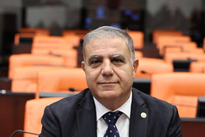 Güzelmansur: “Hatayspor’u yaşatmak, Hatay’ı yaşatmaktır.”