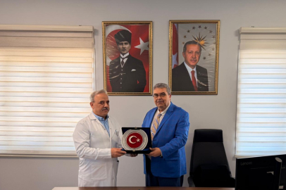 İl Sağlık Müdürü Sönmez'den Defne Hastanesi Başhekimine Hayırlı Olsun Ziyareti