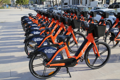 ELEKTİRİKLİ BİSİKLETLER SAHAYA İNDİ