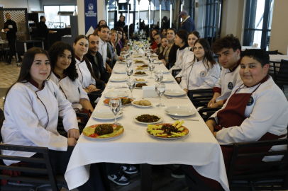 GELECEĞİN ŞEFLERİ BULUŞTU