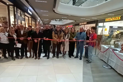 İskenderunlu sanatçı Selahattin Deniz 2. kişisel sergisini açtı