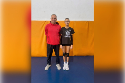 İSKENDERUN BELEDİYESPORLU DEFNE, ECZACIBAŞI YOLUNDA...