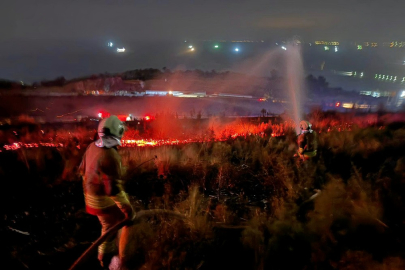 Akarca Mahallesi’nde Elektrik Kablosunun Kopması Sonucu Yangın Çıktı