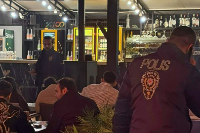 İSKENDERUN'DA POLİSTEN KAFE VE KIRAATHANELERE DENETİM