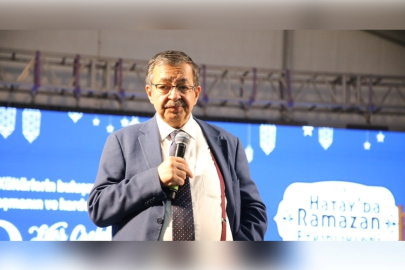 HAYATİ İNANÇ, İSKENDERUN’DA SEVENLERİYLE BULUŞTU