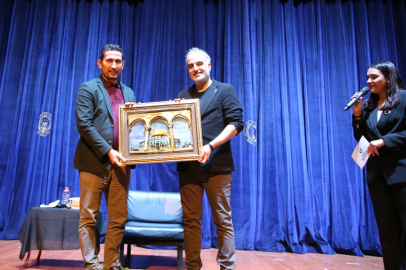 BEKİR DEVELİ İSKENDERUN’DA SAHNE ALDI