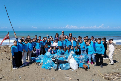 Gözcüler Sahili’nde Örnek Davranış: Temiz Çevre İçin El Ele