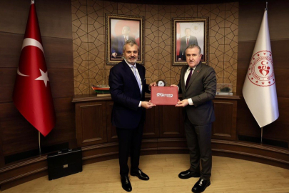 HBB Başkanı Öntürk, Gençlik ve Spor Bakanı Osman Aşkın Bak’ı ziyaret etti