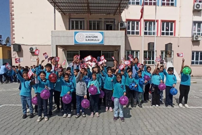 Çocuk Gülerse Dünya Güler