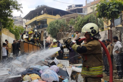 İSKENDERUN’DA YÜKLÜ ARAÇTA YANGIN PANİĞİ