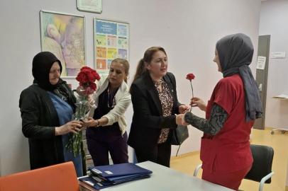 KAÇEP Başkanı Fatma Kaya’dan Hastanede Anneler Günü Ziyareti